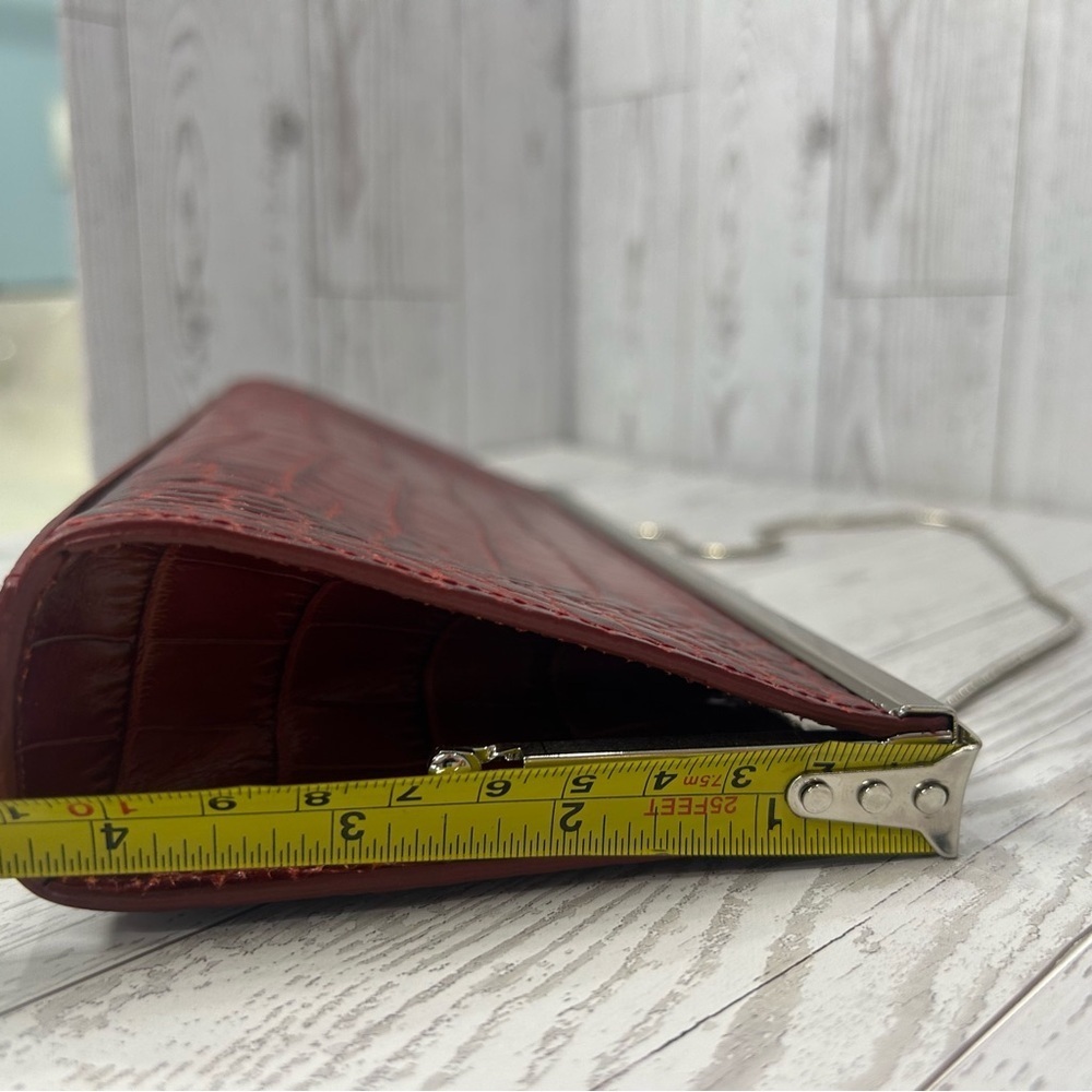 ANN TAYLOR Vintage Genuine Leather Crocodile Red Clutch - Picture 13 of 15